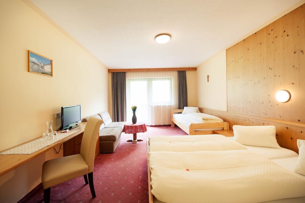 Hotel Steuxner Neustift im Stubaital Rom bilde